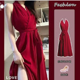 Pure-Want Red Hanging Neck Dress Woman 2025 Early Spring New A-Character Sister To Close The Belt To Repair The Body Of The Long Dress