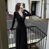 Pure Desire Deep V Temperament Dating White Dress Woman 2025 Autumn New Banquet Lace Dress
