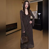 French Long-Sleeved Retro Waved-Point Horn-Horned V-Neck Dress Women's New Autumn High-End Sense Waist A-Word Long Skirt