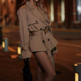 Qaqi Small Wind Coat Woman 2026 Autumn New High-End Atmospheric British Wind Waist Short Top