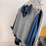 KANING Gray V-Neck Knitted Vest Women 2026 Autumn New Vest Folded With Horse Clip Loose Outer Wear
