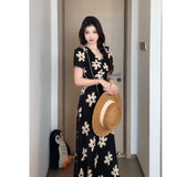 Vintage Lace V-Neck Broken Flower Short-Sleeved Dress Women's New Summer Waist Thin French A-Word Long Dress