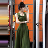 2025 New French Retro Green Hanging Neck Sling Dress Women Summer High-End Temperament Waist Dress