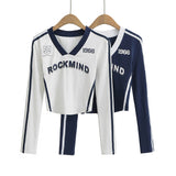 Hottie Autumn Long-Sleeved Chicken Heart-Neck Climbing Strip Print Tighten Sports Fashion Short-Term Shirt