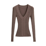 Han Mo Sense Thin V-Neck Knitted Shirt Showing Chest Big Waist Slender Sleeve Old Money Pit High Bullet Repair Body Dress Woman Autumn