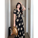 Vintage Lace V-Neck Broken Flower Short-Sleeved Dress Women's New Summer Waist Thin French A-Word Long Dress