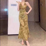 2025 New Retro New Chinese Style V-Neck Hanging Neck Dress Women's Summer Folds To The Waist Of The Hip Dress