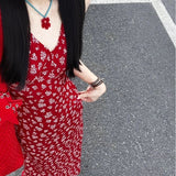 2025 Spring Summer New Hong Kong Style Retro V-Neck Waist Crumums Hanging Dress Dress