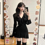 Pure-Want-Style Sexy V-Necked Long-Sleeved Dress Women's Autumn 2025 New Thin Lotus Side Black Ass Skirt